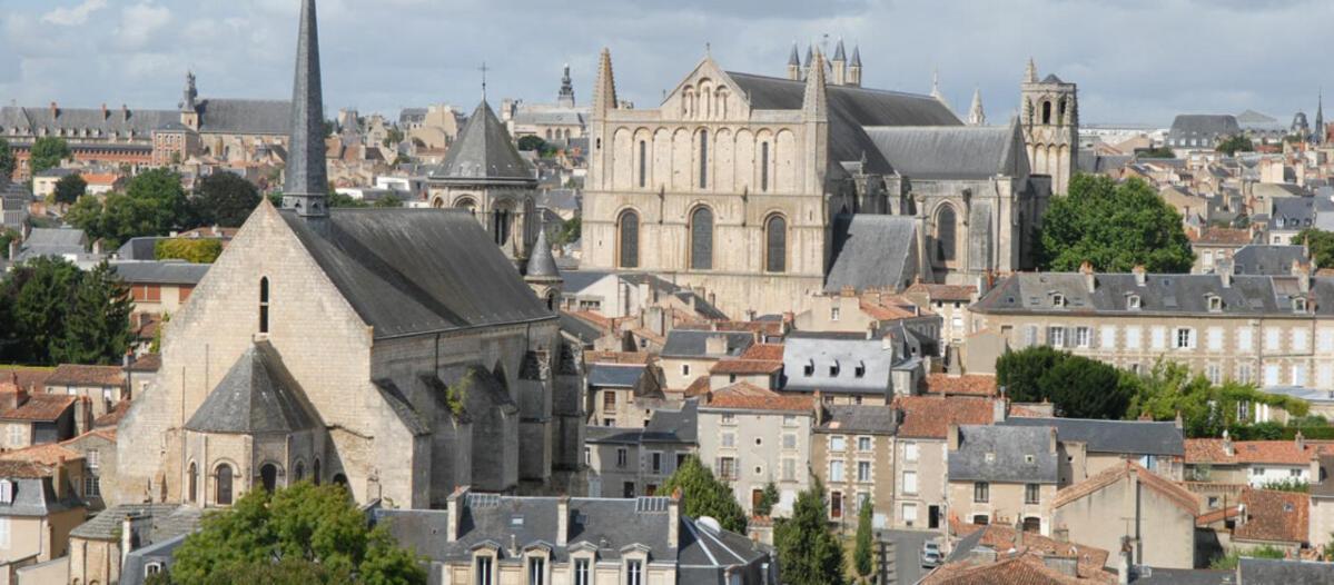 Proche Gare Et Centre-Ville De Poitiers Emplacement Ideal Kültér fotó